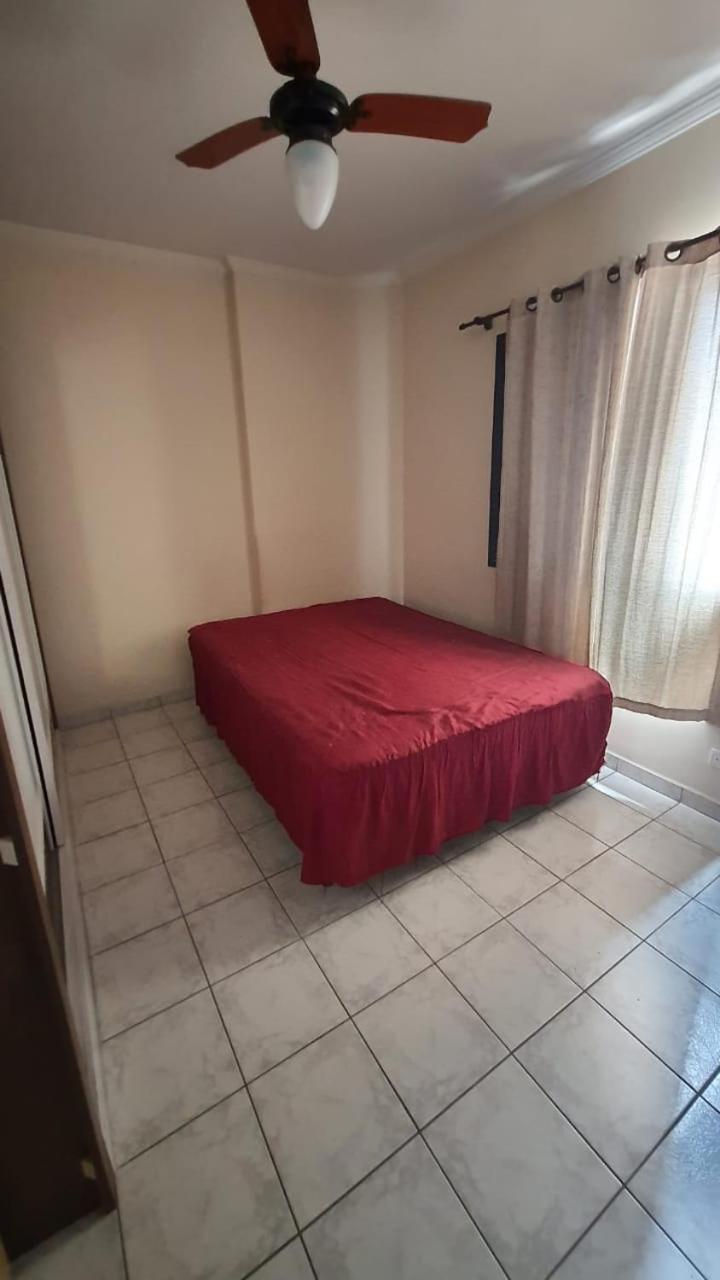 074 Cantinho da Praia - 1 quarto c/ varanda - 200 m da praia - WI FI e com área de lazer - PISCINA e Salão de Jogos e ESTACIONAMENTO GRATUITO