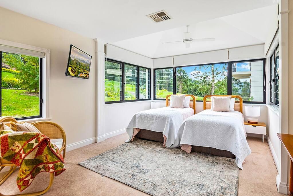 Maleny Chateau Pool Country Experience, Creek, Gym