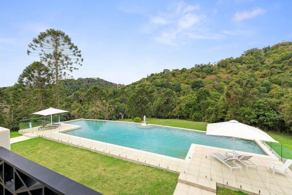 Maleny Chateau Pool Country Experience, Creek, Gym