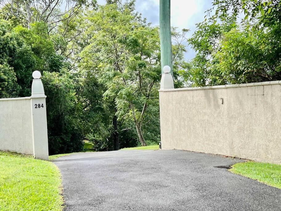 Maleny Chateau Pool Country Experience, Creek, Gym