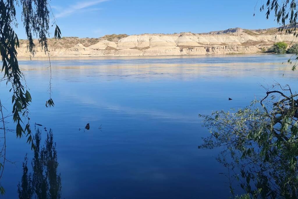 Casaquinta en la costa del Rio