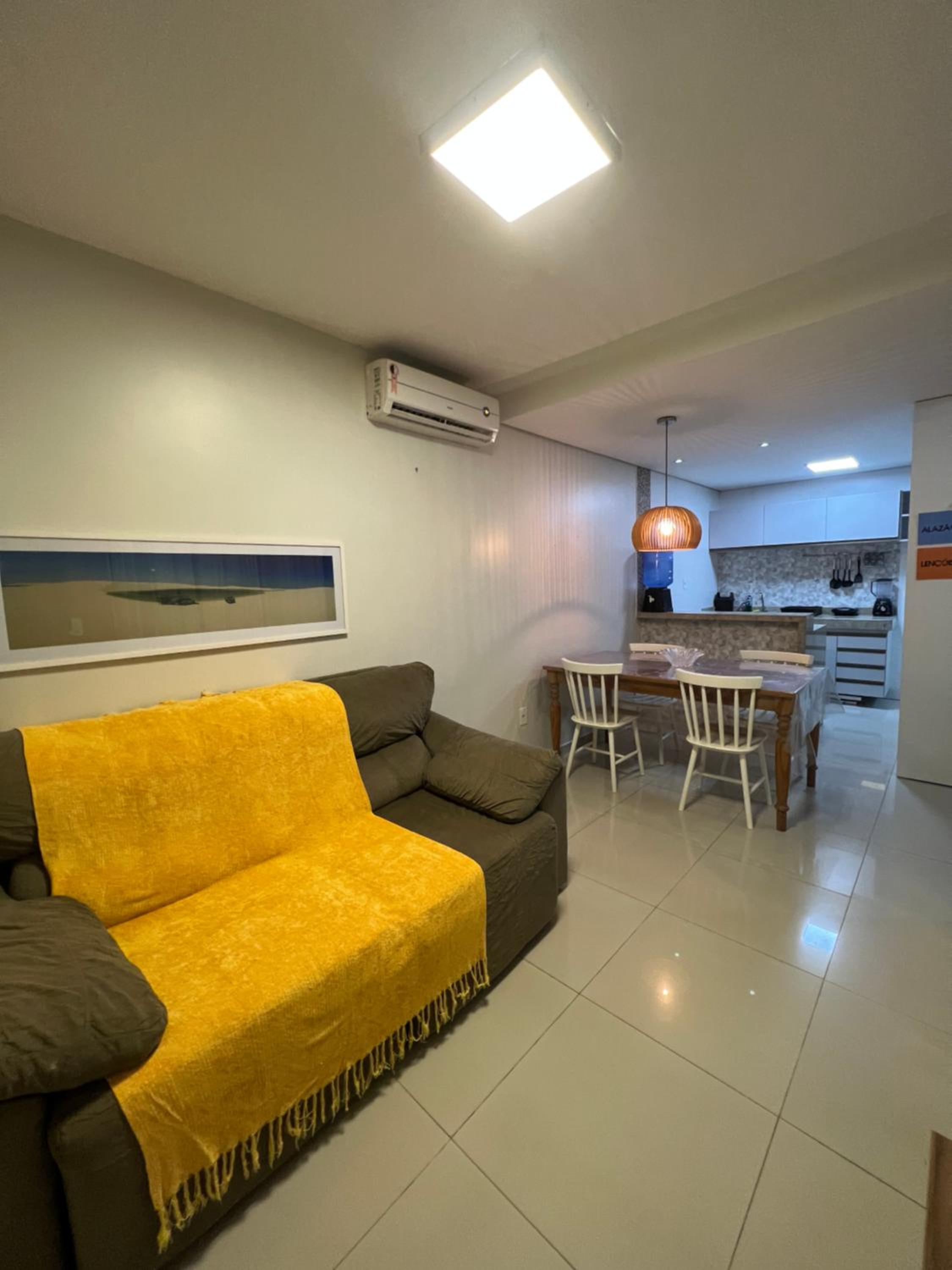 Casa em Condomínio agradável com fundo pro rio