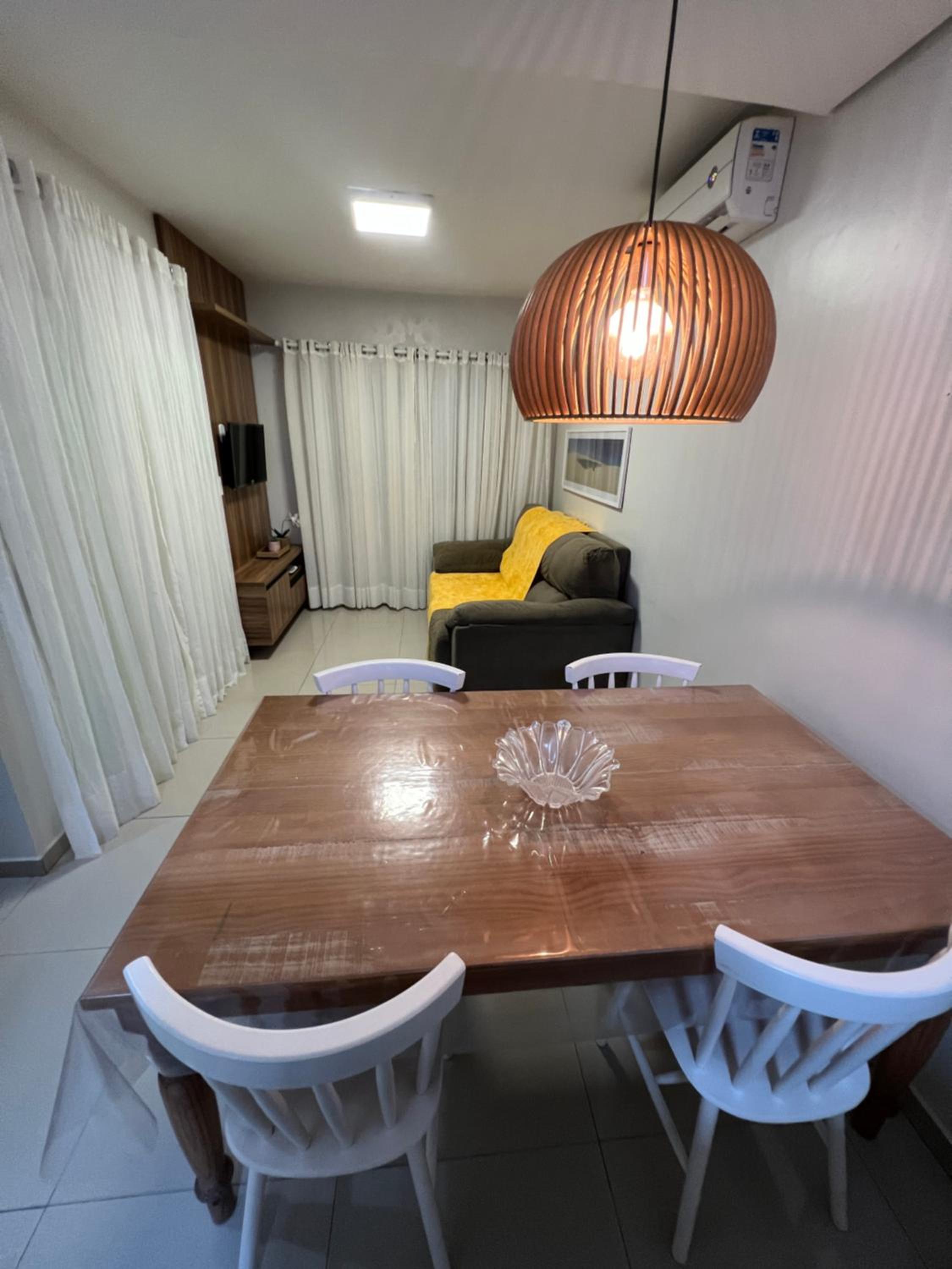 Casa em Condomínio agradável com fundo pro rio