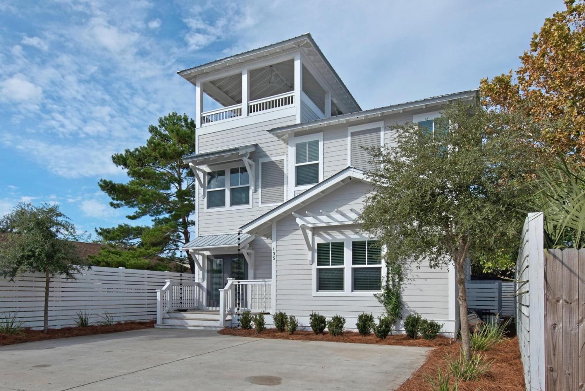 Golf Cart, 3 King Beds, Covered Rooftop Area, Half Mile to Beach! view 2