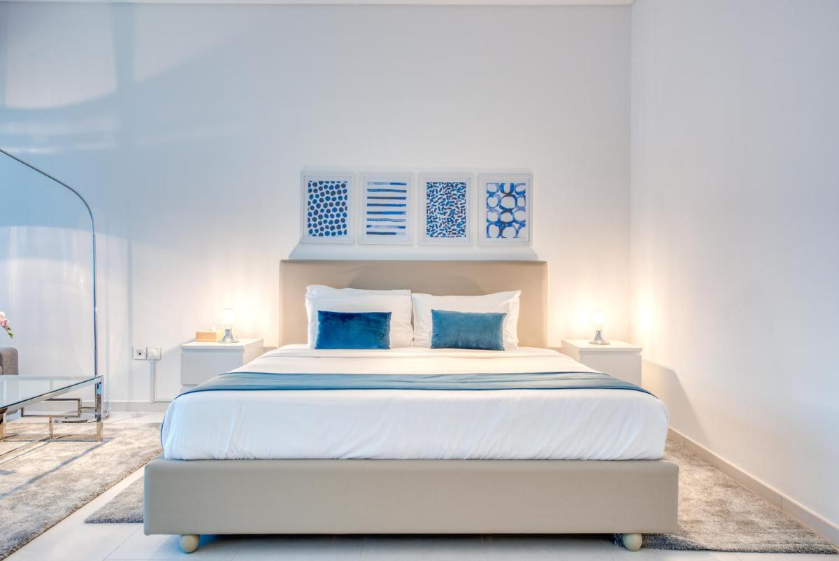 Maison Privee - Luxury, Spacious, Modern Near Burj Khalifa and Dubai Canal