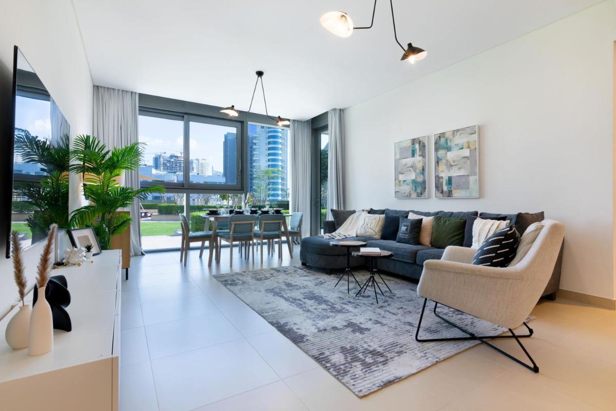 Maison Privee - 2BR with Exclusive Sea Views in 5242 Marina