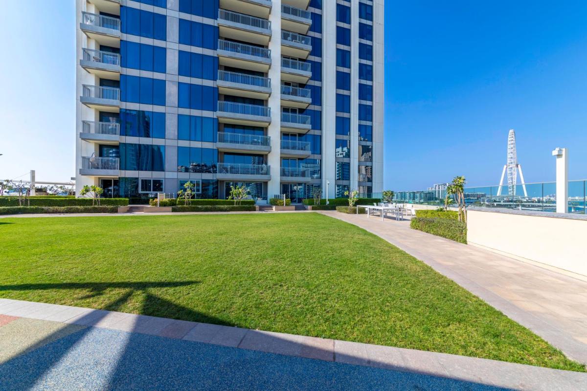 Maison Privee - 2BR with Exclusive Sea Views in 5242 Marina