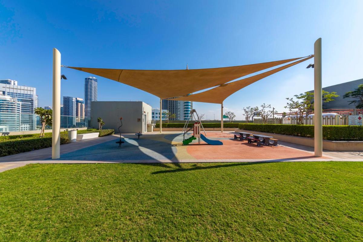 Maison Privee - 2BR with Exclusive Sea Views in 5242 Marina