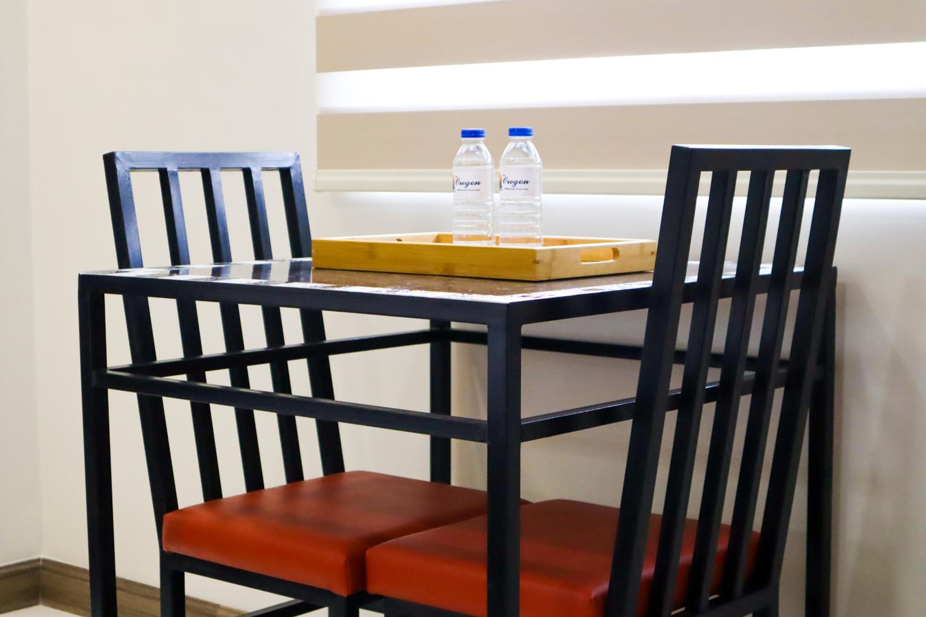 The Oregon Hotel and Drive-inn view 5