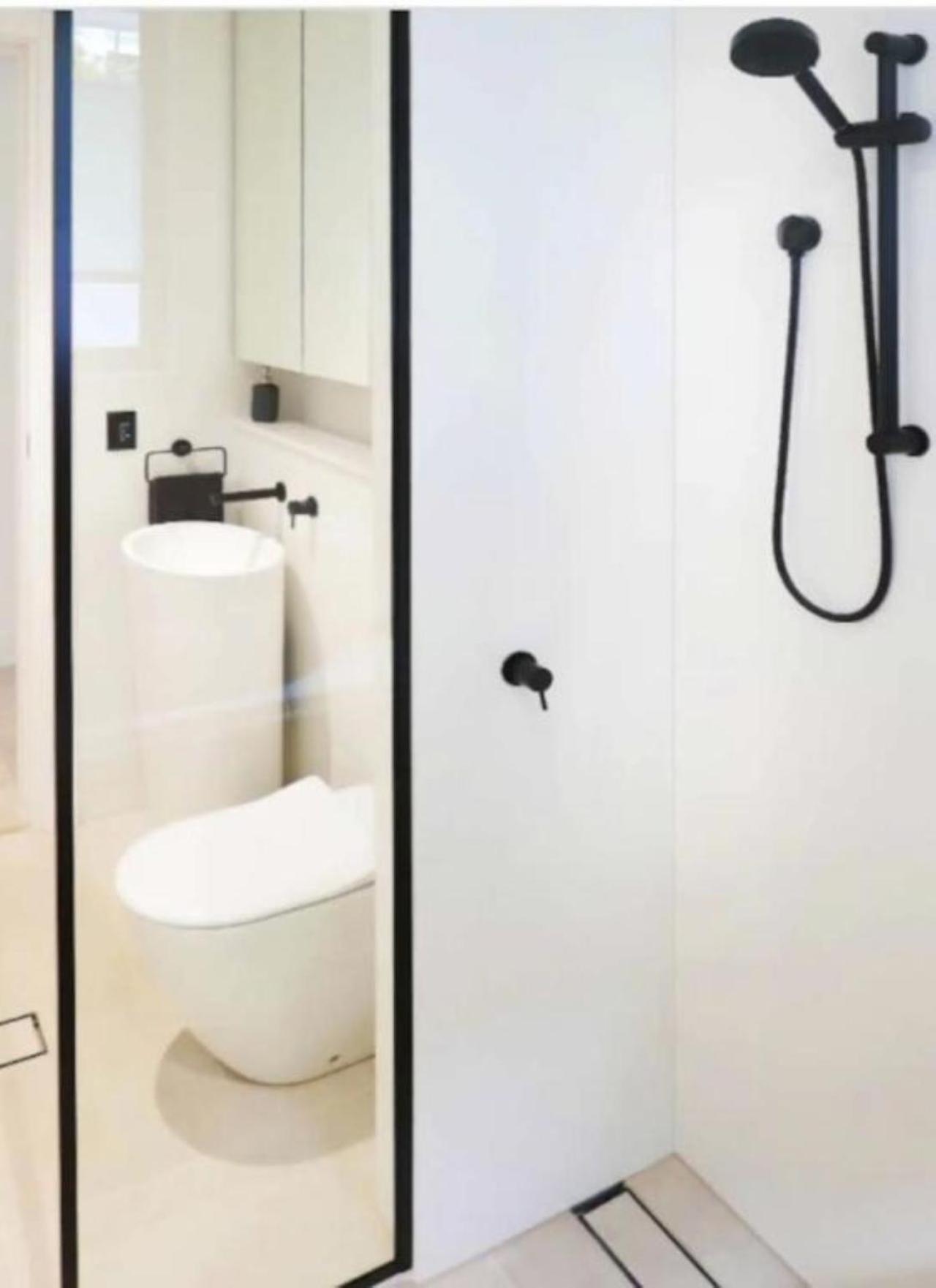 Stylish 1BR Apartment with Balcony near Coogee Beach