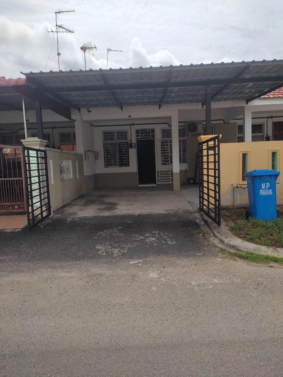 Ruzimas Desaru Homestay photo 5