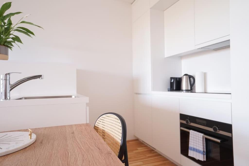 Bright & Wonderful Apartment at Oberlaa Therme