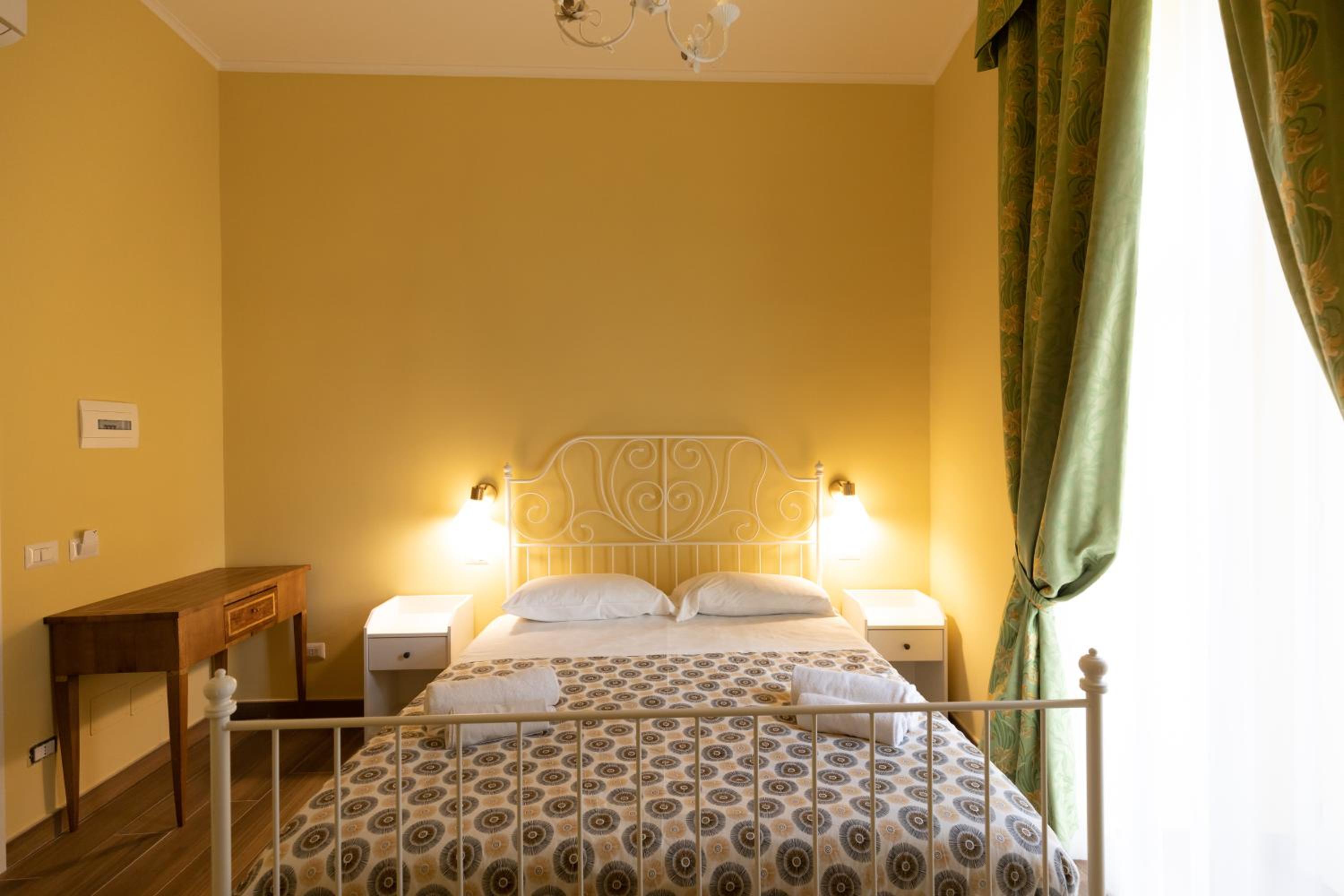 Palazzo del Principe San Severo 3 bedrooms & Terrace!