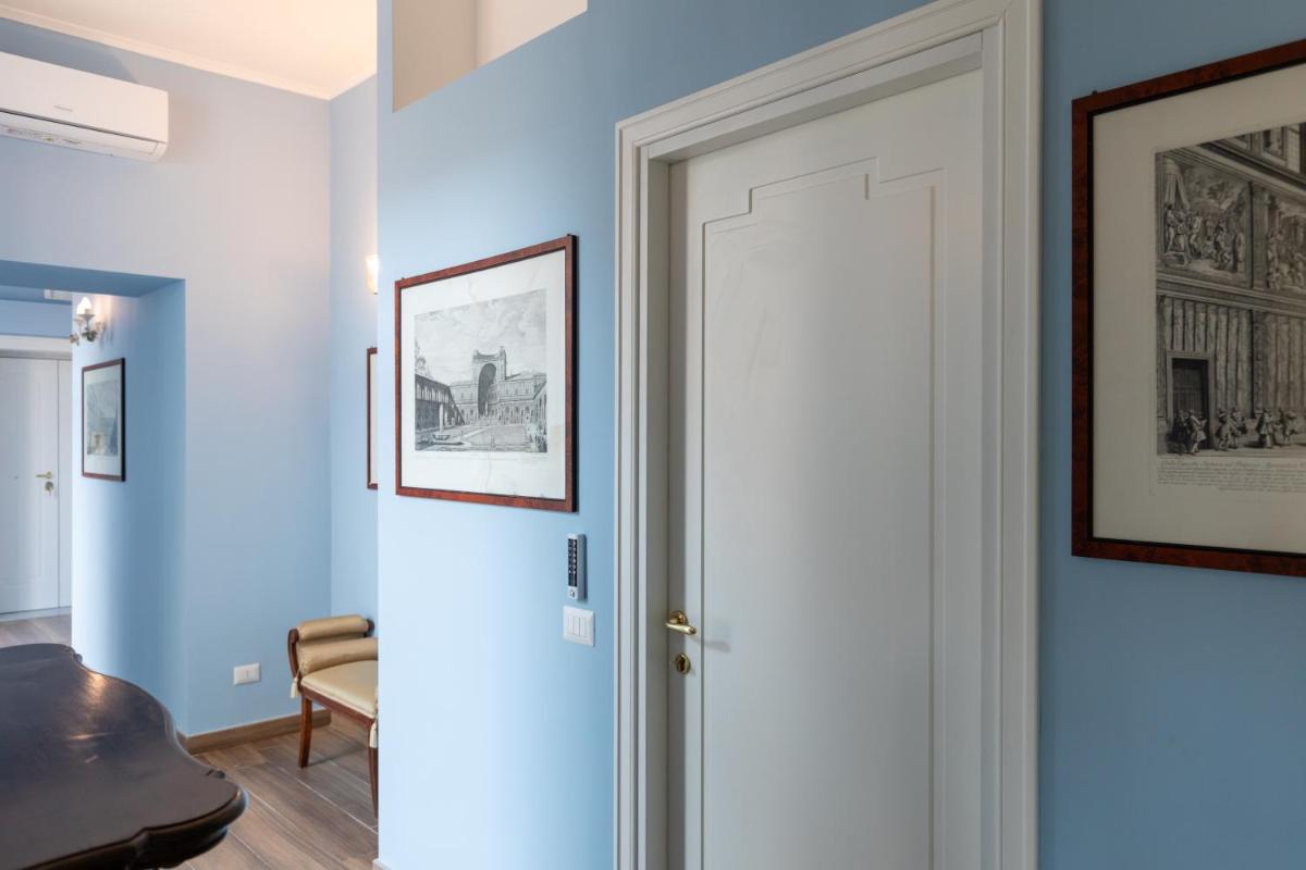 Palazzo del Principe San Severo 3 bedrooms & Terrace!