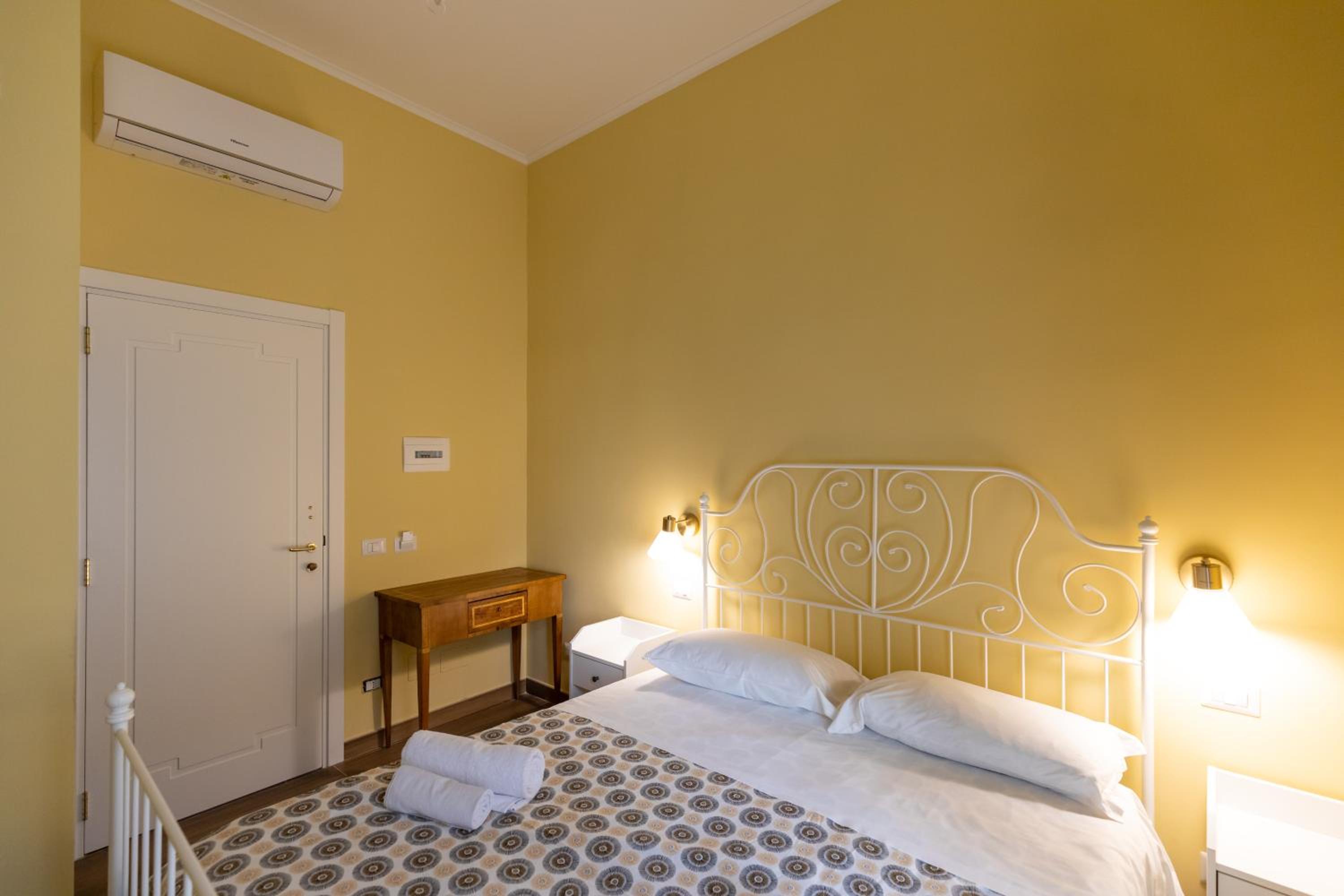 Palazzo del Principe San Severo 3 bedrooms & Terrace!