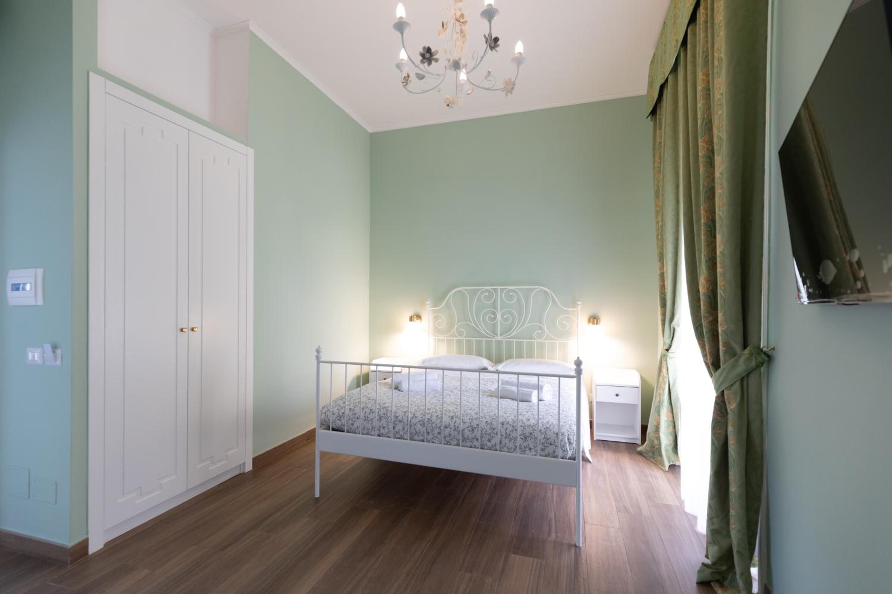 Palazzo del Principe San Severo 3 bedrooms & Terrace!