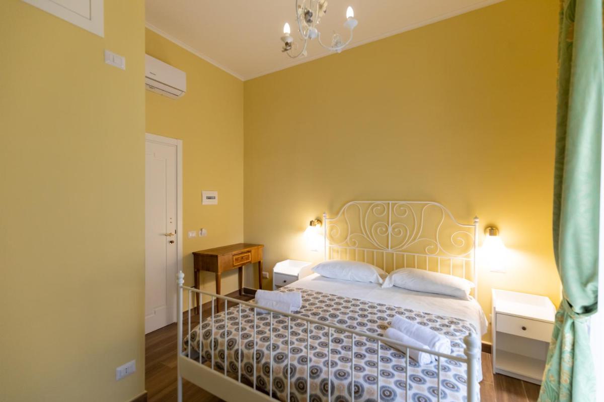 Palazzo del Principe San Severo 3 bedrooms & Terrace!