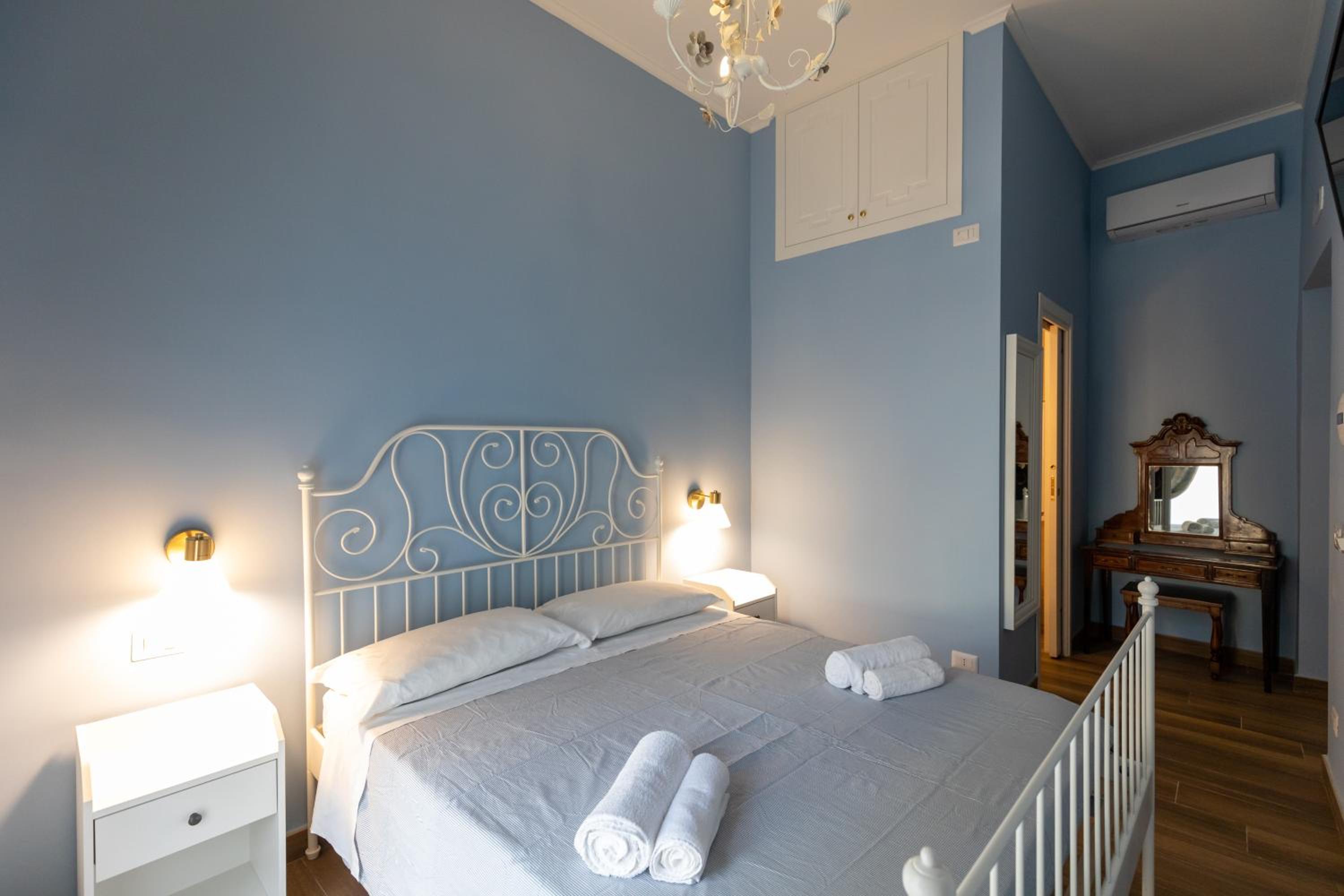 Palazzo del Principe San Severo 3 bedrooms & Terrace!