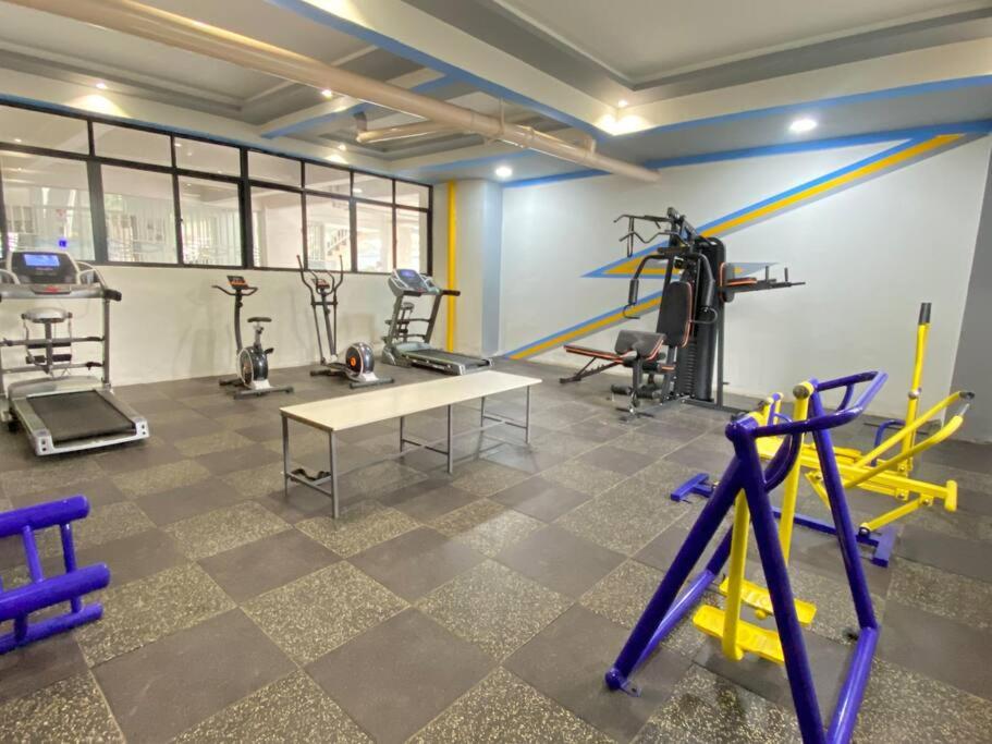 Kilimani Stylish Retreat-Near Yaya Centre, Gym, play area, parking, malls view 5