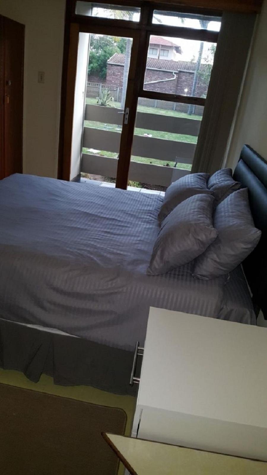24 Outeniqua Bluff Outeniqua Strand Glentana x 3 Units view 2