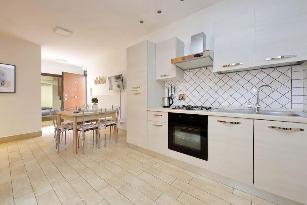 Spacious Vatican Apartments with Terrace