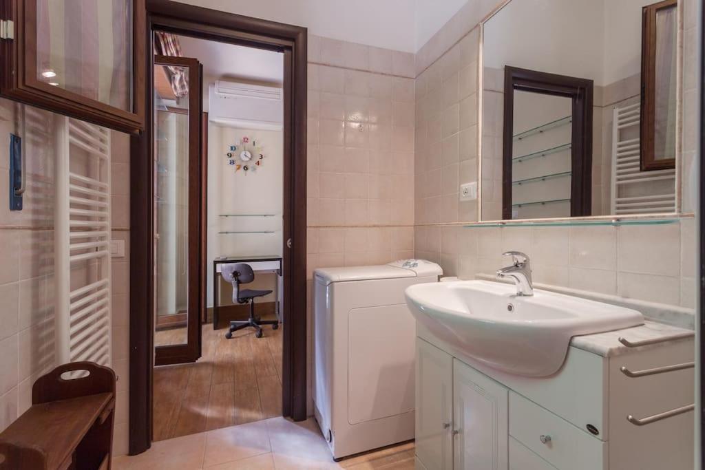Spacious Vatican Apartments with Terrace