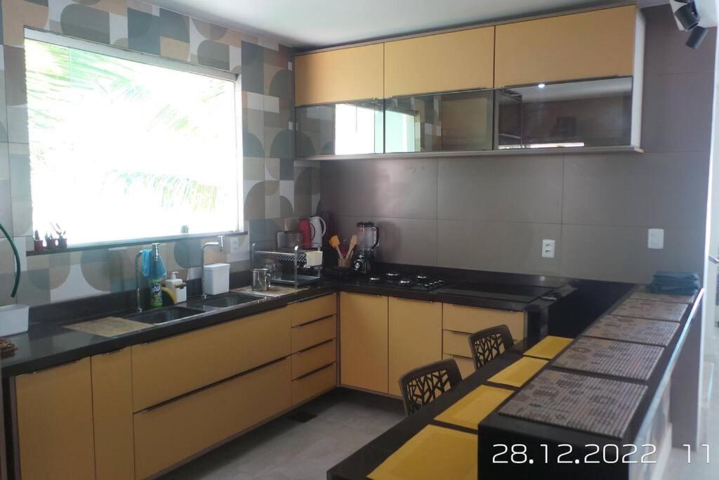Excelente casa com Piscina