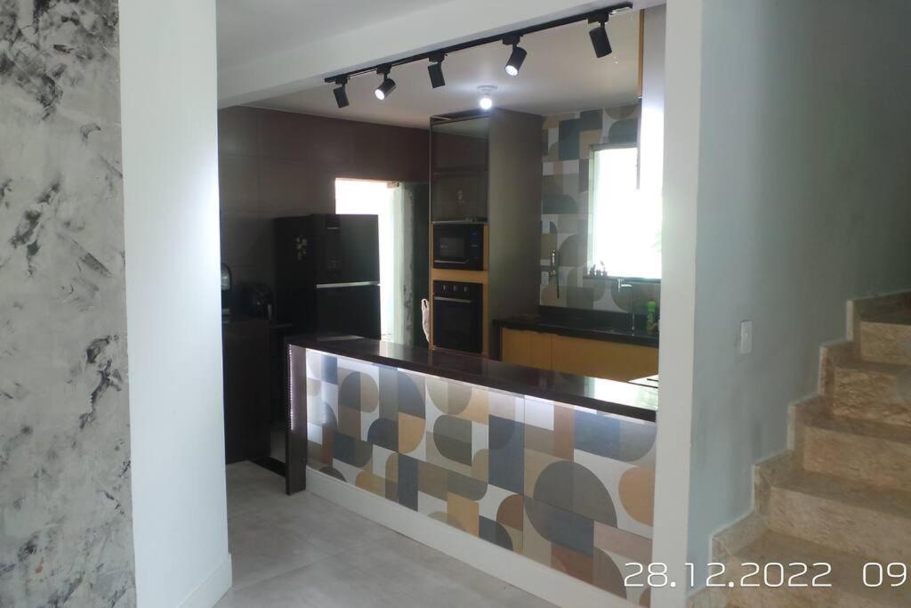 Excelente casa com Piscina