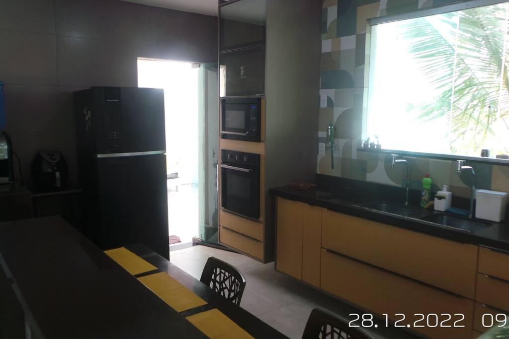 Excelente casa com Piscina