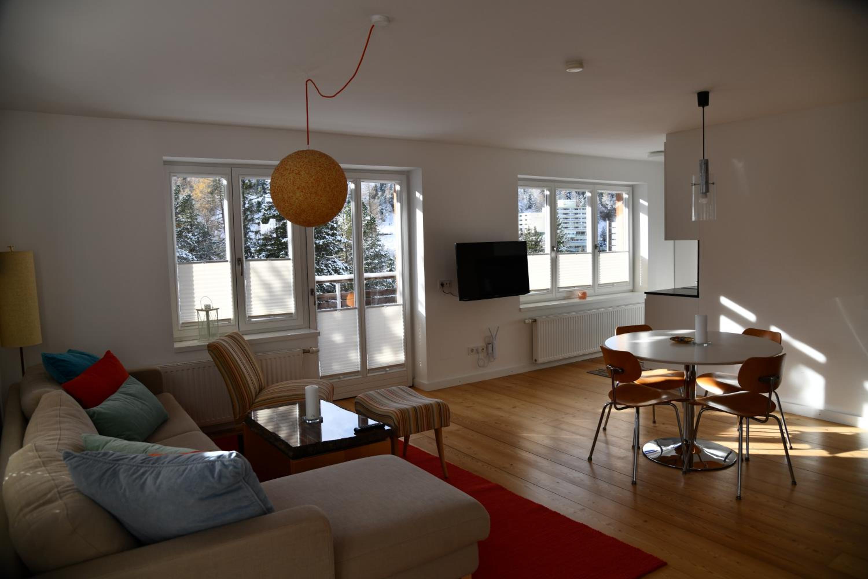 Edelstein Apartments