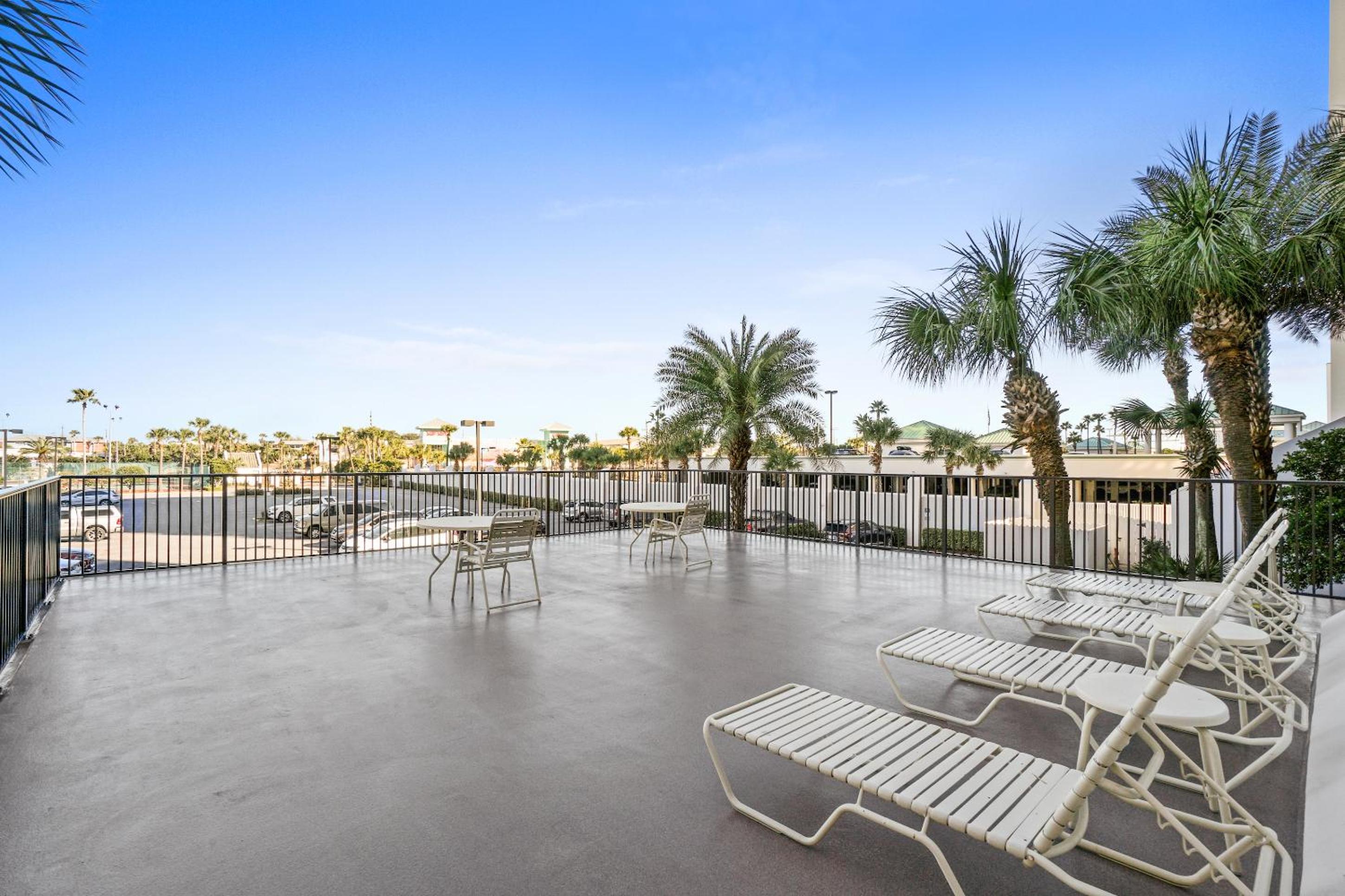 Emerald Towers by Panhandle Getaways