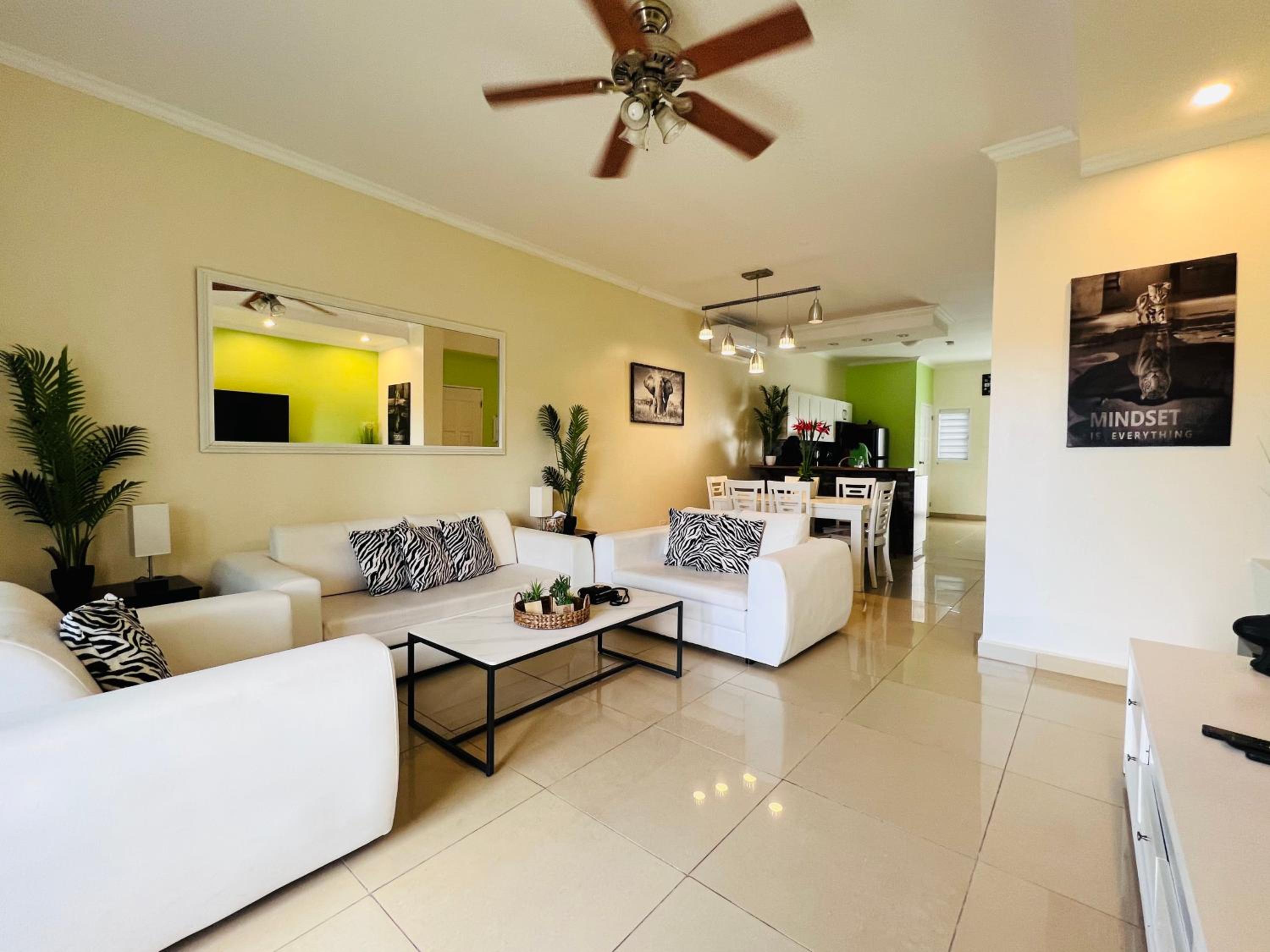 Eagle Beach Aruba Breeze Condominium Lime