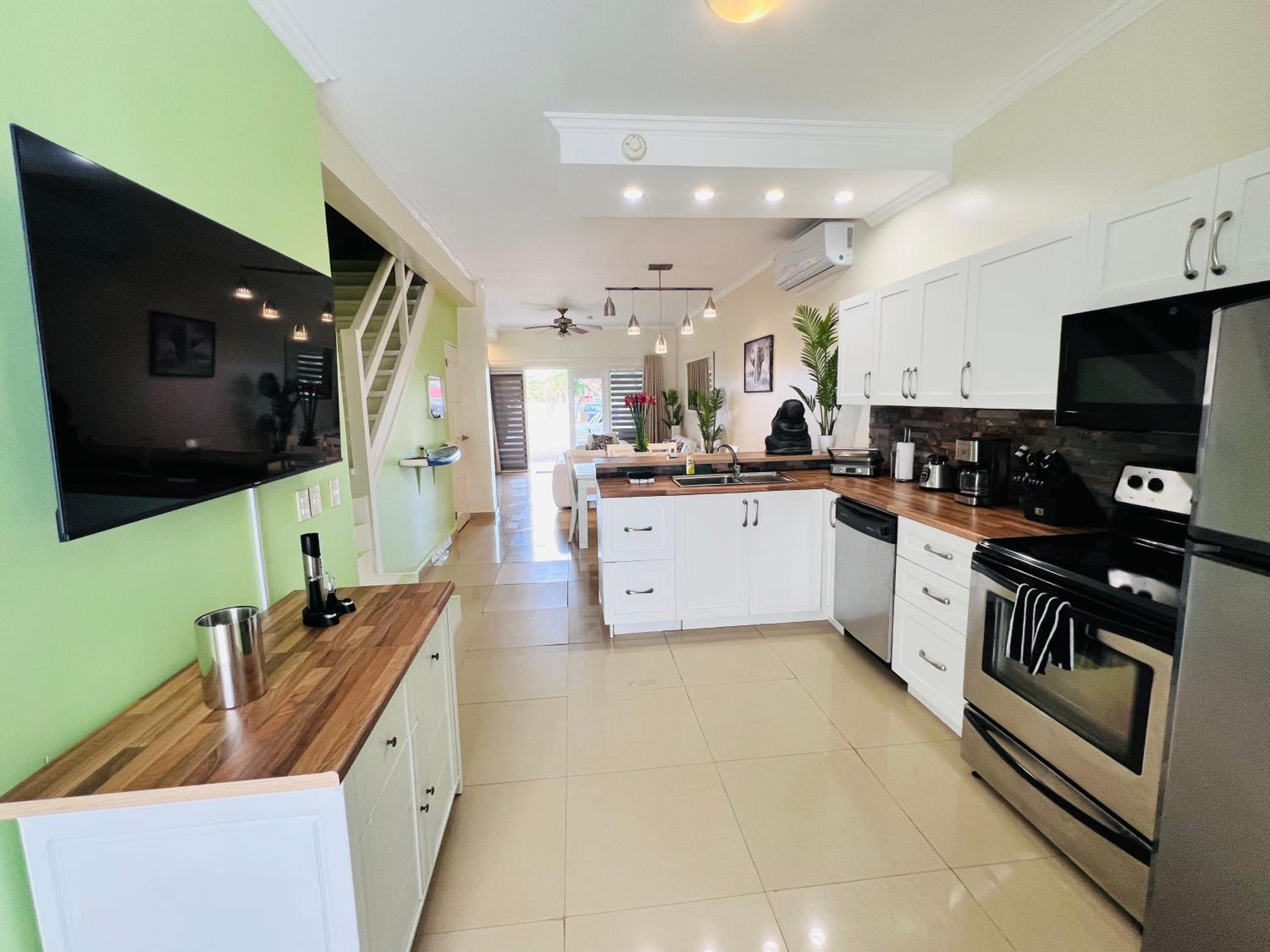 Eagle Beach Aruba Breeze Condominium Lime