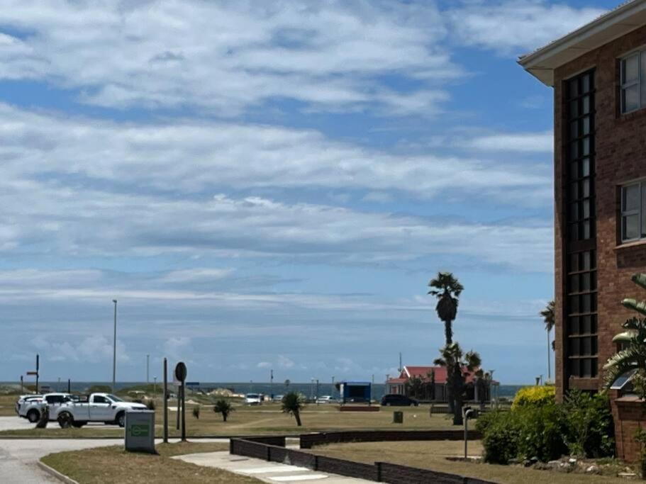 Beacon Stay Beach Studio Apartment view 4