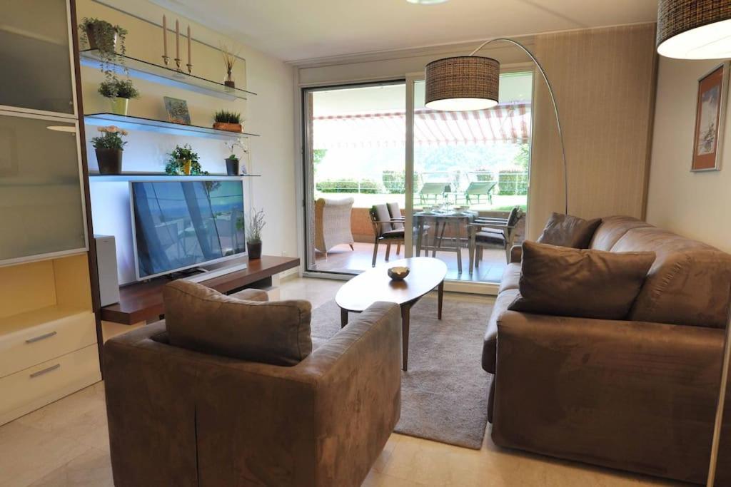 Ferienwohnung am See mit Pool und Sauna