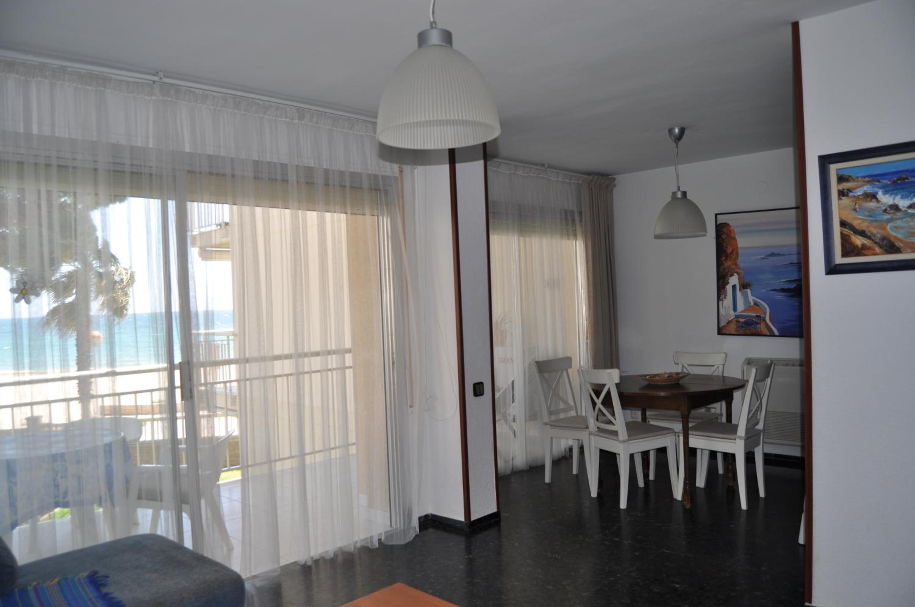Primera Linea De Mar En Cambrils photo 3