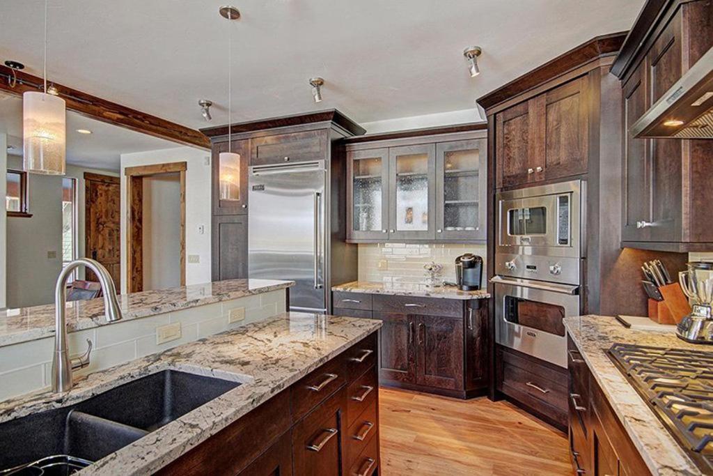 Luxury on Main view 3