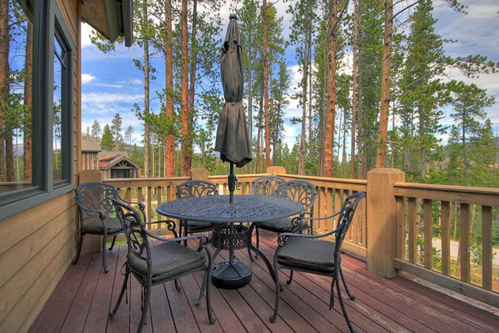 Moose Crossing Lodge