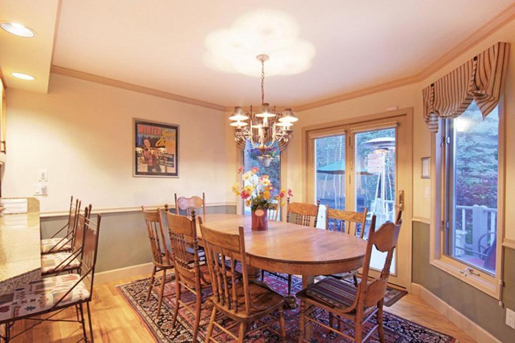 Lincoln Place Chalet