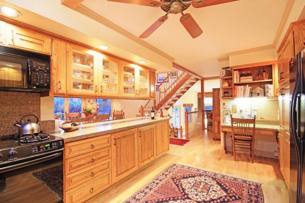 Lincoln Place Chalet