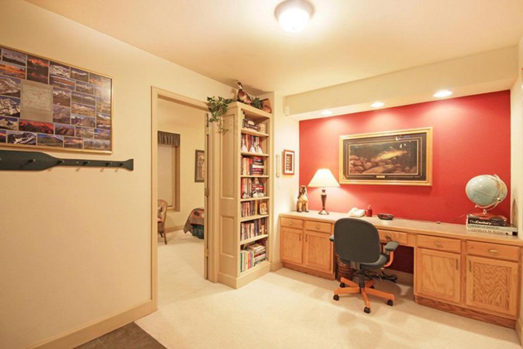Lincoln Place Chalet