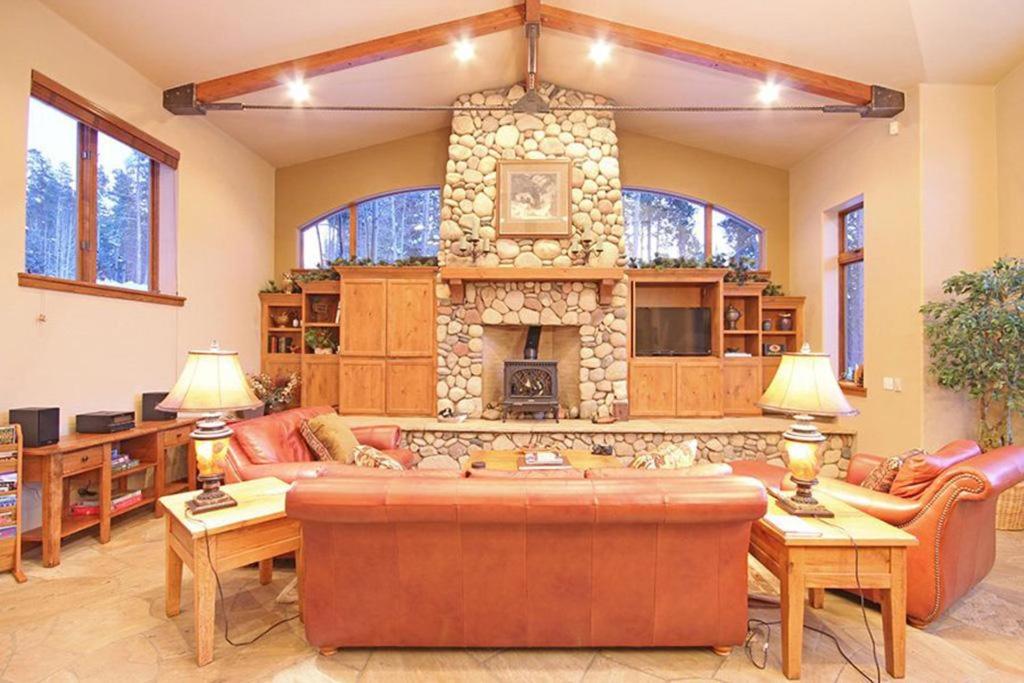 Trail View Lodge view 5