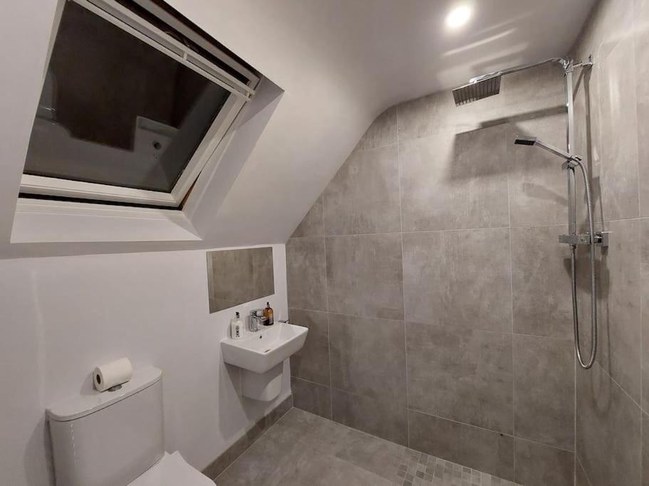 Stunning apartment set in private native woodland view 4