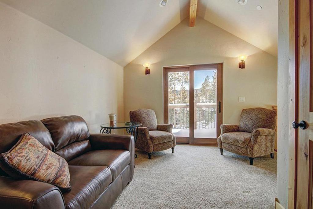 Photo 35