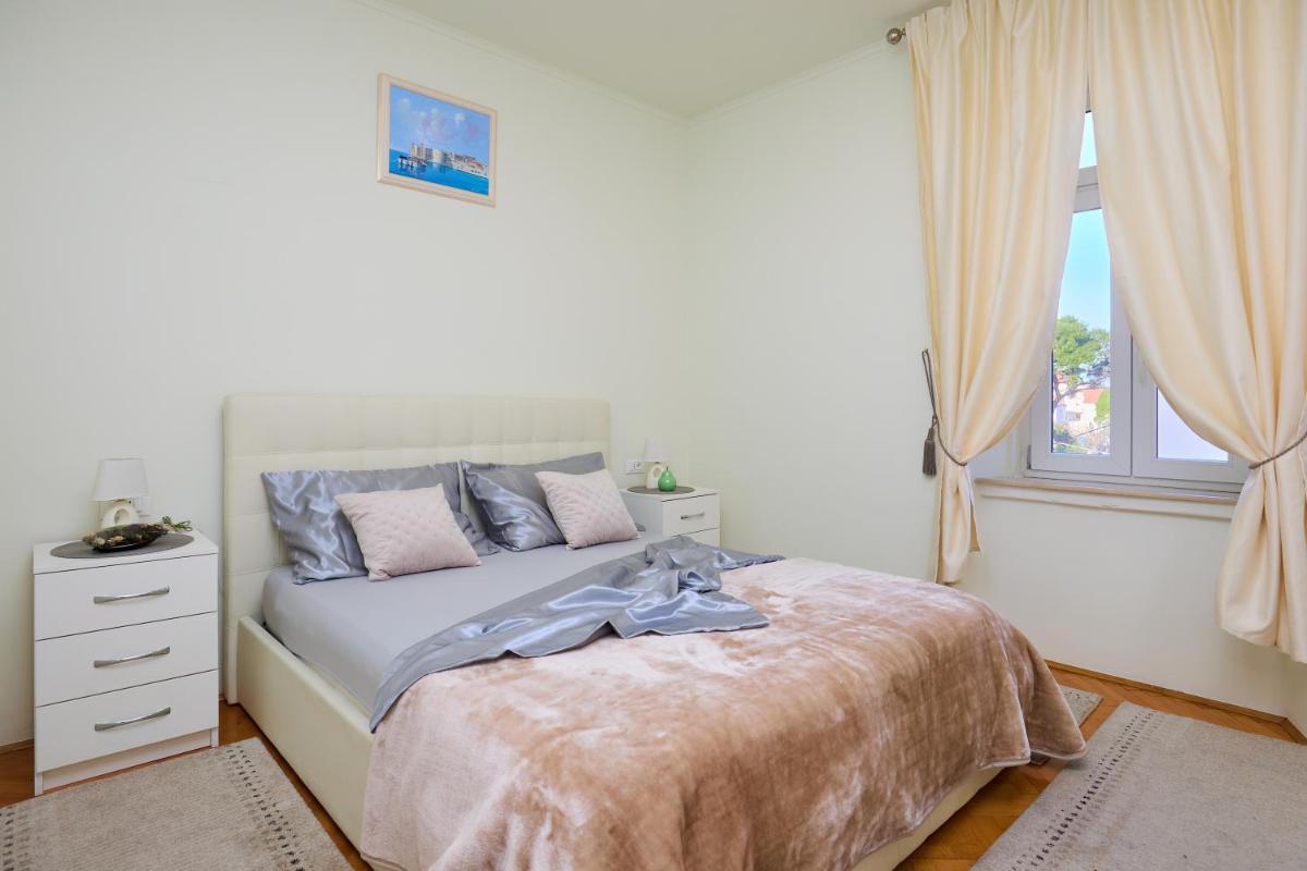 Spacious 4 Bedroom Dubrovnik Apartment