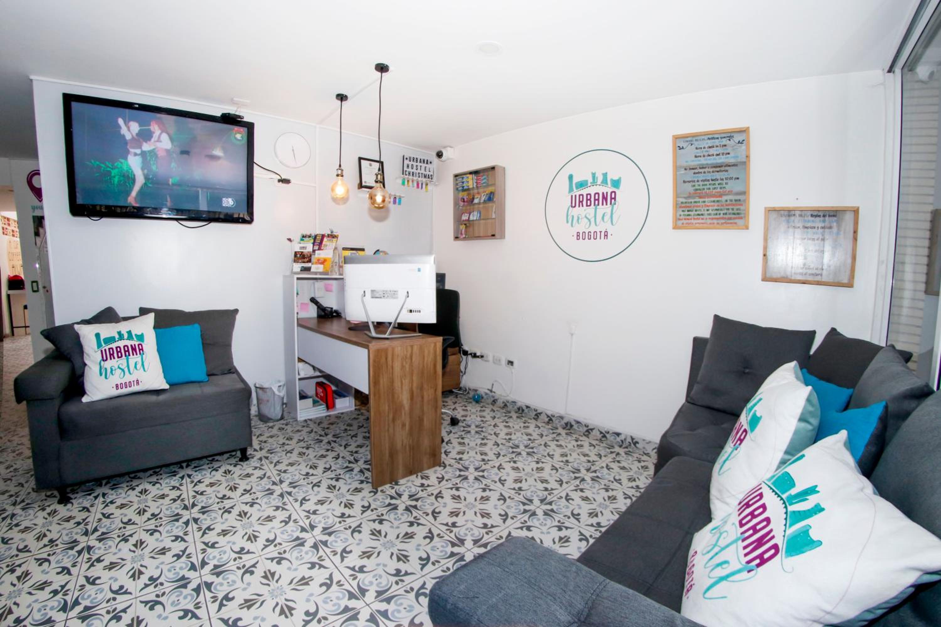 Urbana Hostel