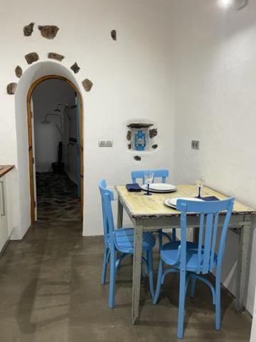 PETITE CASA LEONCIA