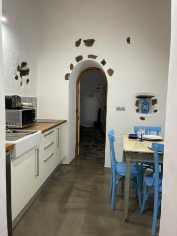 PETITE CASA LEONCIA