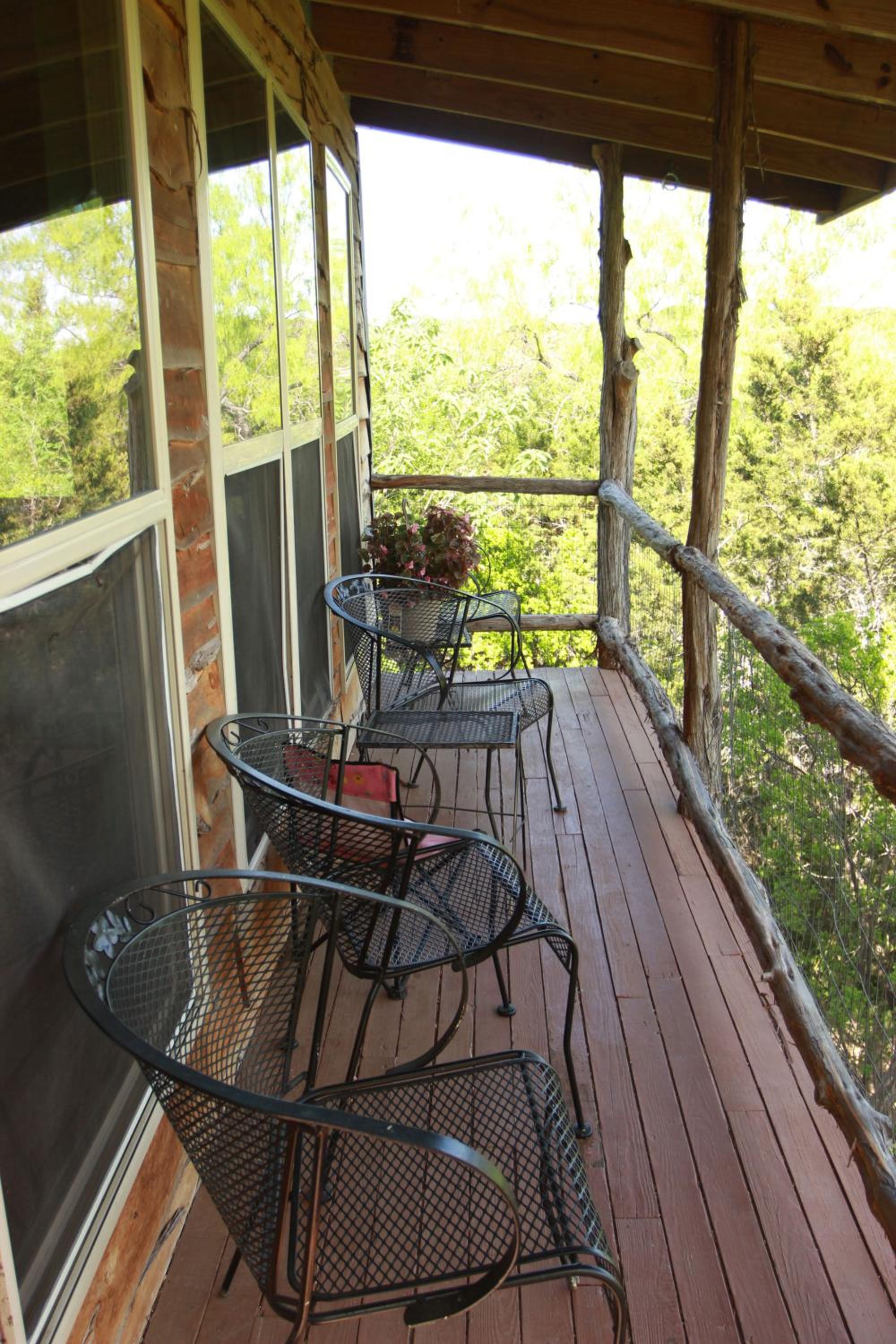 Marble Falls Vacations - The Cedar House at Creekside Camp Cabins - Property Image 15