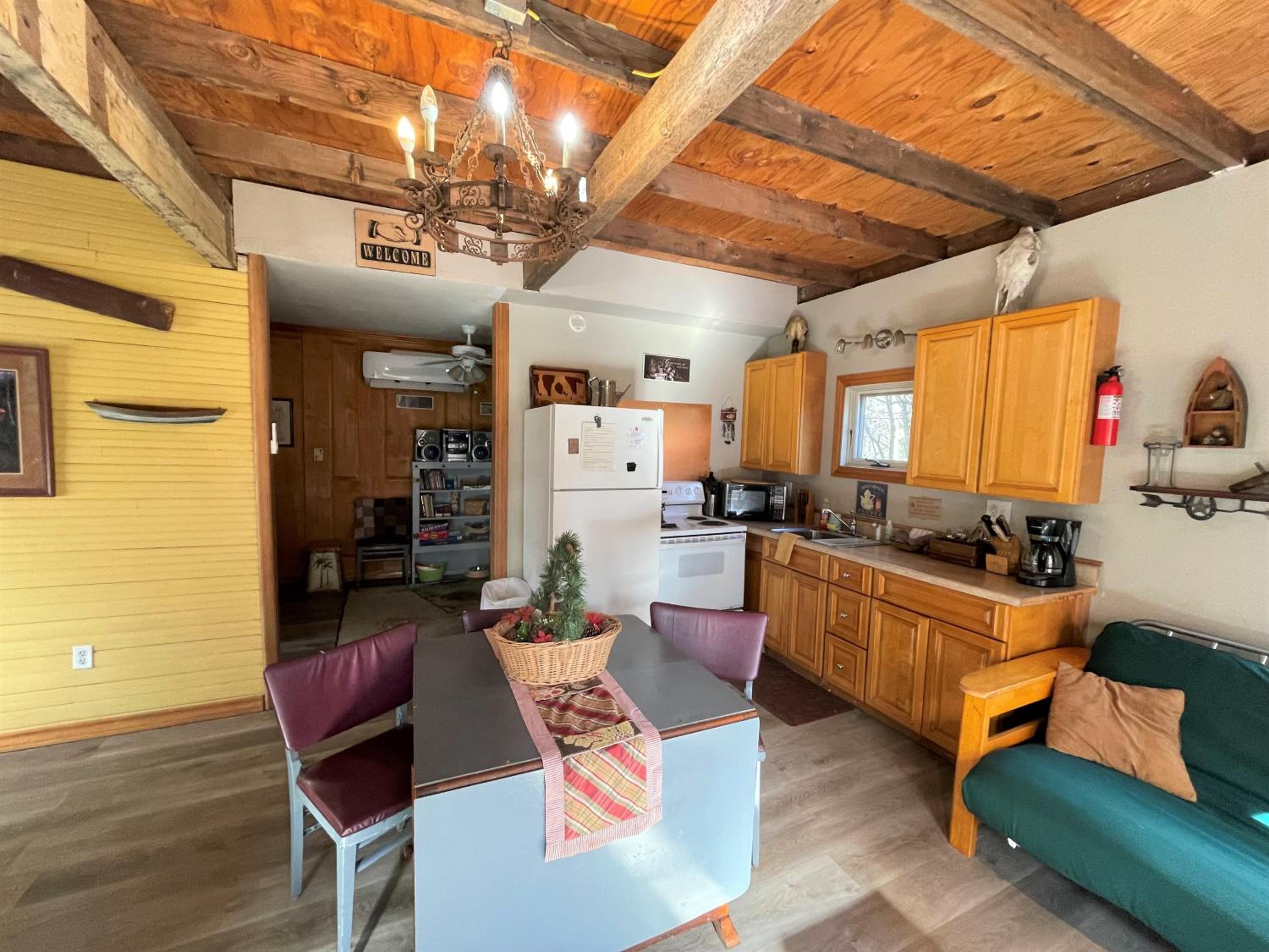 Marble Falls Vacations - The Cedar House at Creekside Camp Cabins - Property Image 24